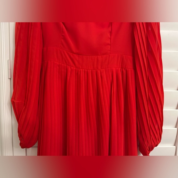 Jessica Simpson Red Pleated Long Sleeve Dress - Picture 2 of 11